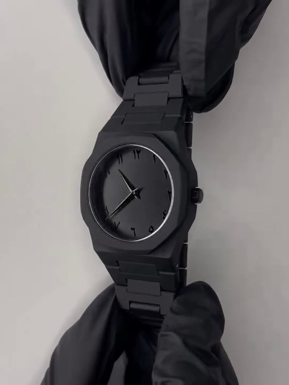 Stylish Arabic Dial Watch – Black Aura Quartz for Men