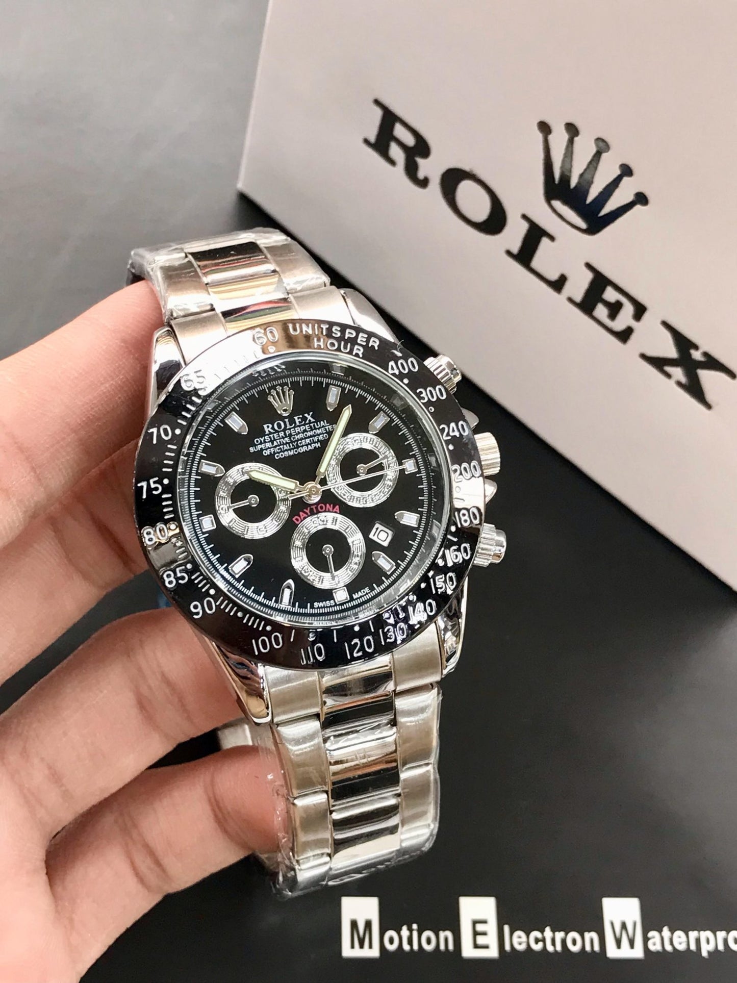 Olex Daytona Watch – Quartz Movement, Chronograph, Rotating Bezel